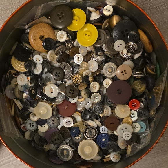 Assorted Button Collection - Picture 3 of 3